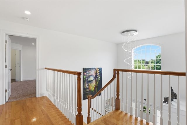 9 Boxwood Rd, Westford, MA 01886
