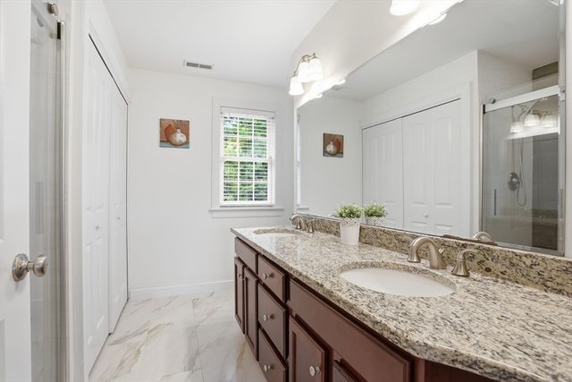 9 Boxwood Rd, Westford, MA 01886