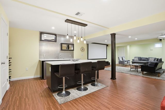 9 Boxwood Rd, Westford, MA 01886
