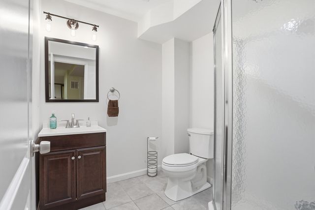 9 Boxwood Rd, Westford, MA 01886