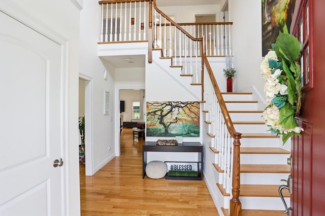 9 Boxwood Rd, Westford, MA 01886