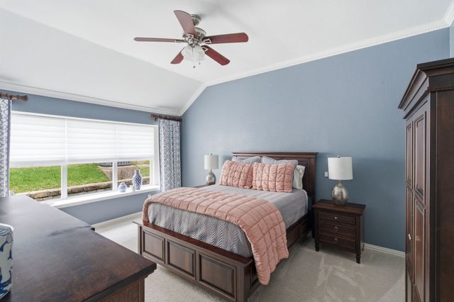 437 Crestview Point Drive, Lewisville, TX 75067