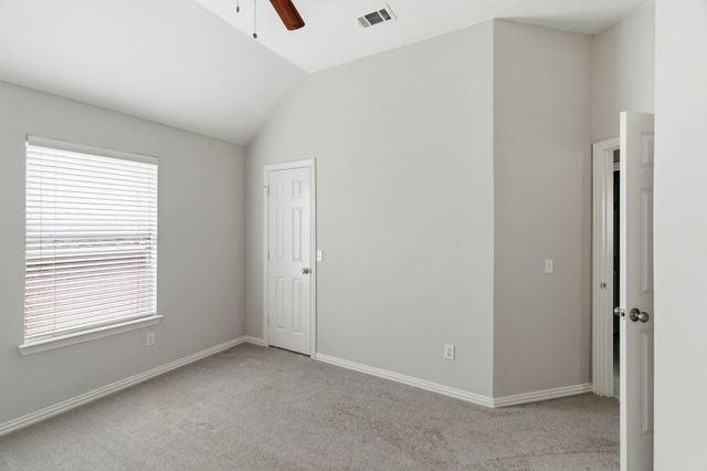 437 Crestview Point Drive, Lewisville, TX 75067