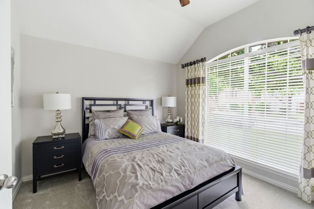 437 Crestview Point Drive, Lewisville, TX 75067