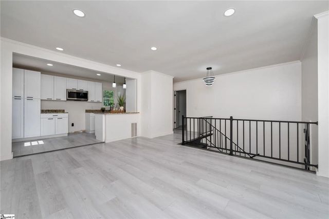 105 Foxhall Court, Easley, SC 29640