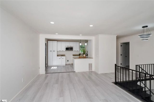 105 Foxhall Court, Easley, SC 29640