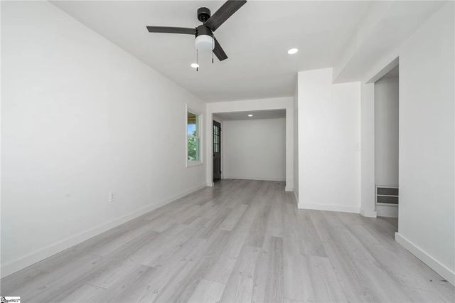 105 Foxhall Court, Easley, SC 29640