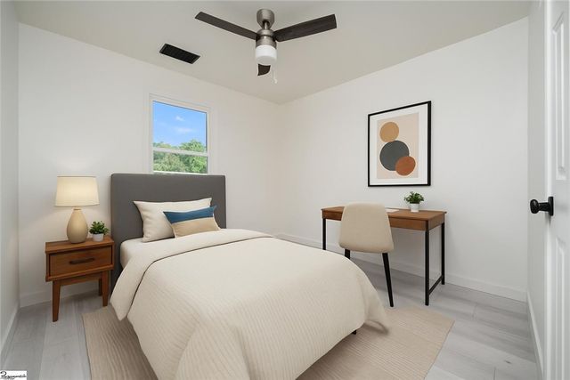 105 Foxhall Court, Easley, SC 29640