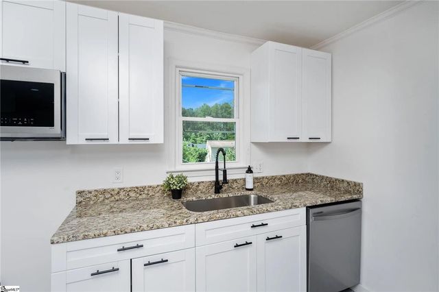 105 Foxhall Court, Easley, SC 29640