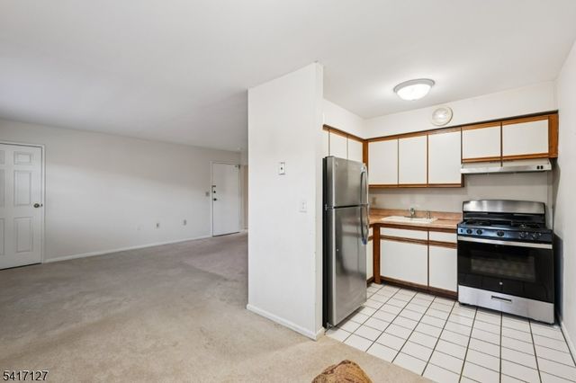 19 Savage Rd, B6 6, Denville Twp., NJ 07834