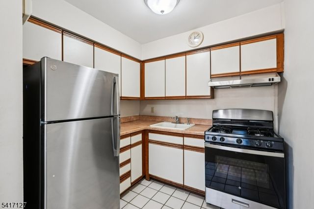 19 Savage Rd, B6 6, Denville Twp., NJ 07834