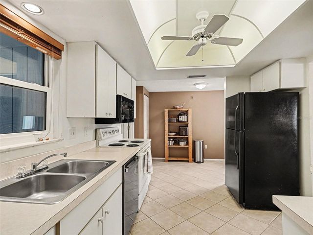 3618 MEDFORD LANE 1538, Sarasota, FL 34232