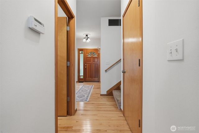 2297 NE Thistle Court, Poulsbo, WA 98370