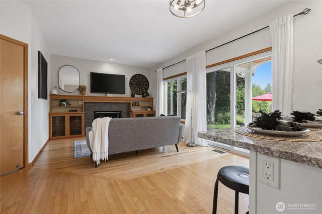 2297 NE Thistle Court, Poulsbo, WA 98370
