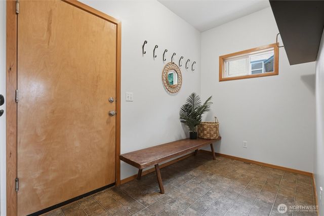 2297 NE Thistle Court, Poulsbo, WA 98370