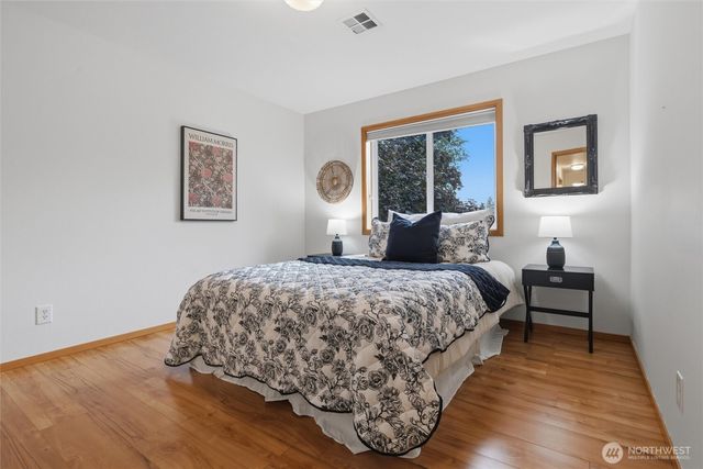 2297 NE Thistle Court, Poulsbo, WA 98370