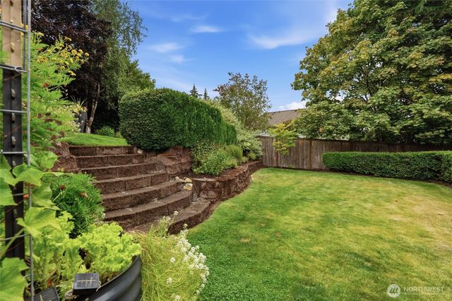 2297 NE Thistle Court, Poulsbo, WA 98370