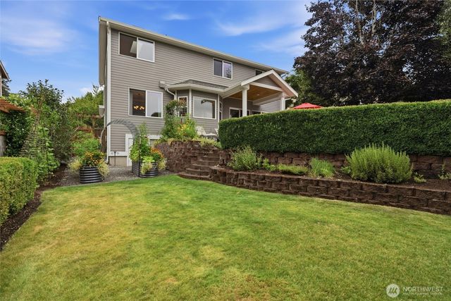 2297 NE Thistle Court, Poulsbo, WA 98370