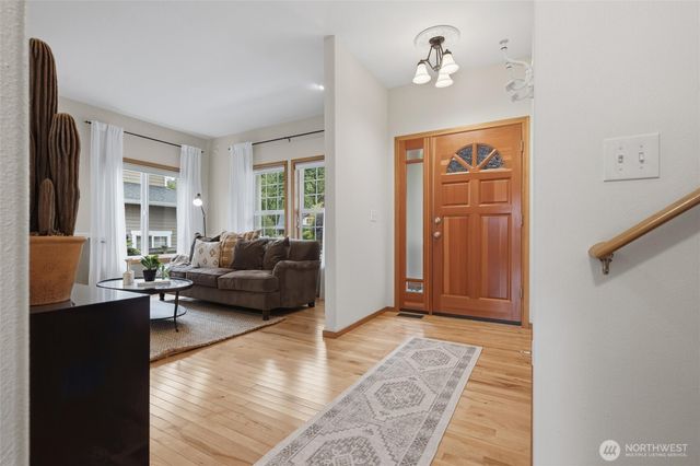 2297 NE Thistle Court, Poulsbo, WA 98370