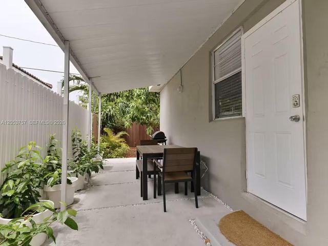 3629 SW 12th St B, Miami, FL 33135