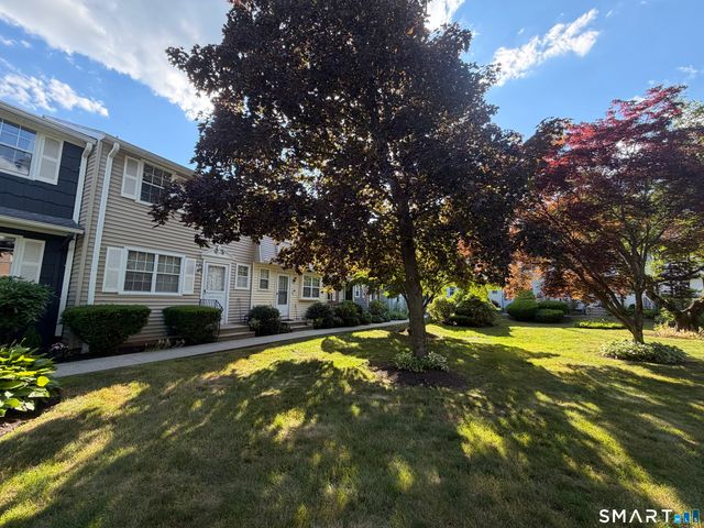 112 East Gate Lane 112, Hamden, CT 06514