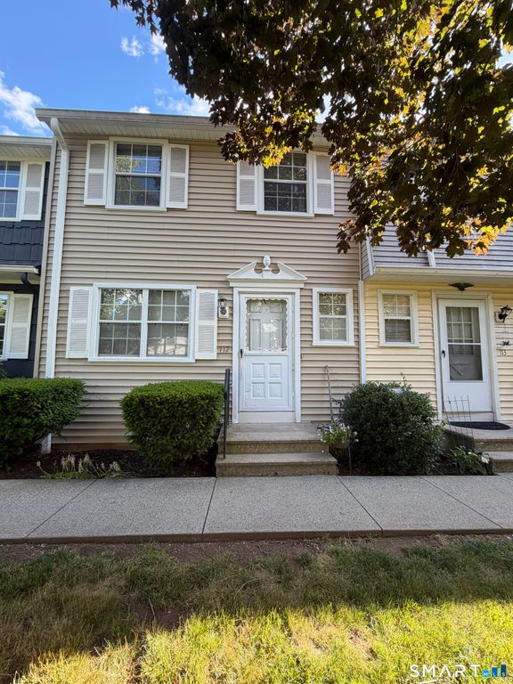 112 East Gate Lane 112, Hamden, CT 06514