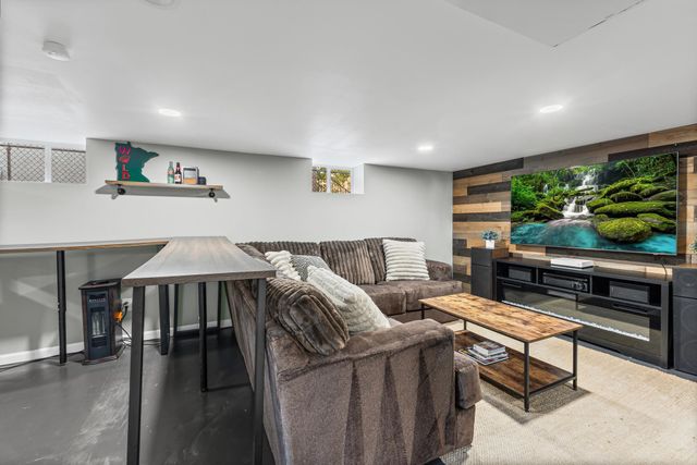 3354 Washburn Avenue N, Minneapolis, MN 55412