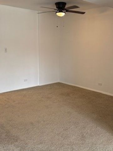 22A Kingery Quarter 202, Willowbrook, IL 60527