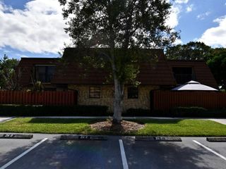 1458 N Lawnwood Circle 26b, Fort Pierce, FL 34950