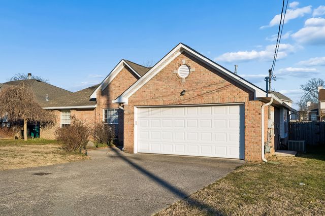 6112 Firelight Trl, Antioch, TN 37013