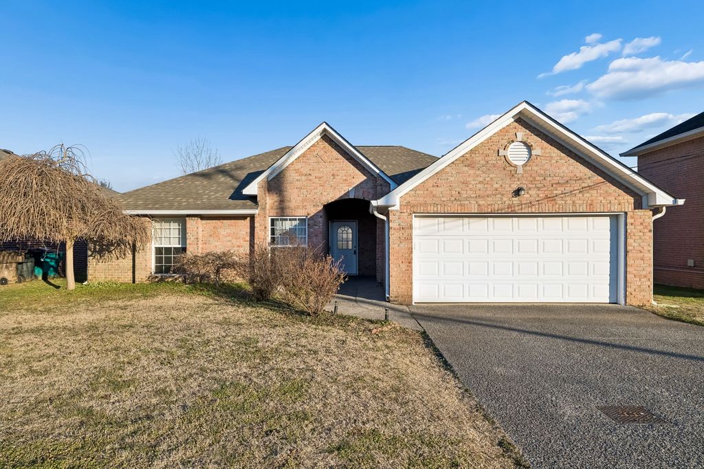 6112 Firelight Trl, Antioch, TN 37013