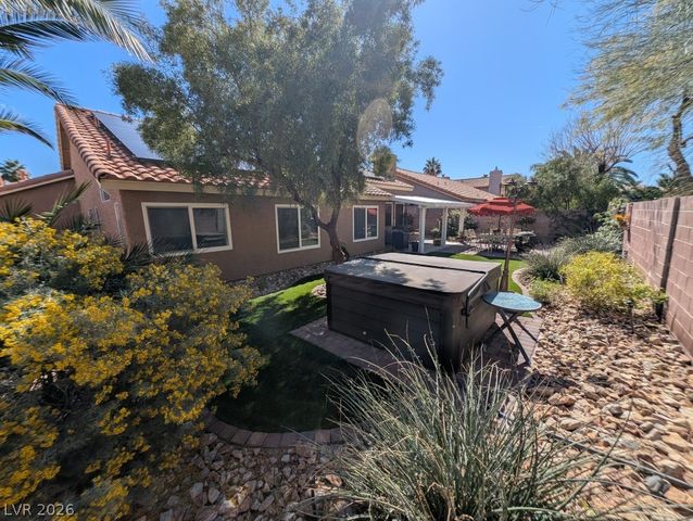 7435 Falcon Rock Drive, Las Vegas, NV 89123