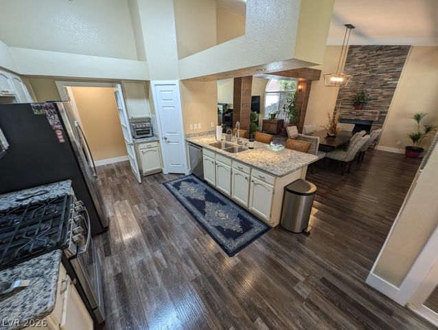 7435 Falcon Rock Drive, Las Vegas, NV 89123