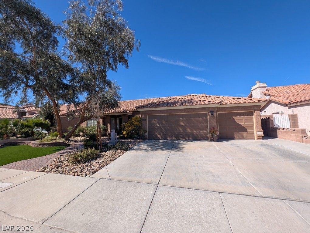7435 Falcon Rock Drive, Las Vegas, NV 89123