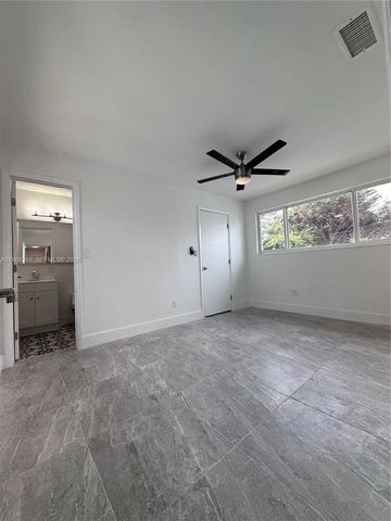 1250 NW 57th St 1252, Miami, FL 33142