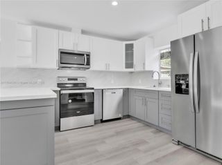 10640 SW 96th St E, Miami, FL 33176