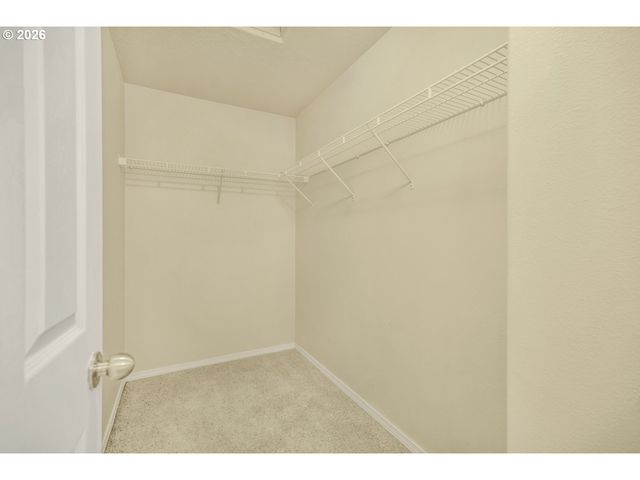 12675 Sw NIGHT HERON Ln 102, Beaverton, OR 97007