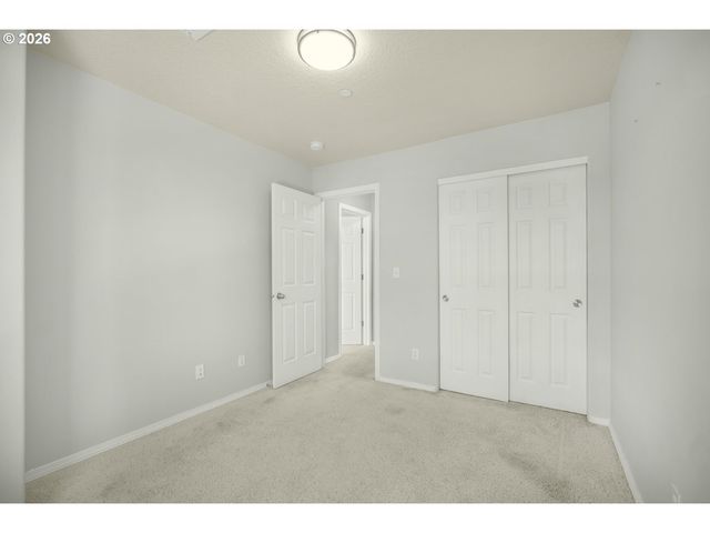 12675 Sw NIGHT HERON Ln 102, Beaverton, OR 97007