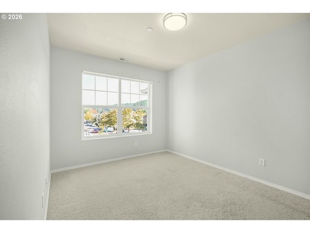 12675 Sw NIGHT HERON Ln 102, Beaverton, OR 97007