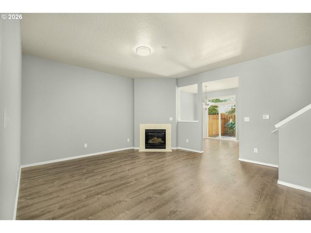 12675 Sw NIGHT HERON Ln 102, Beaverton, OR 97007