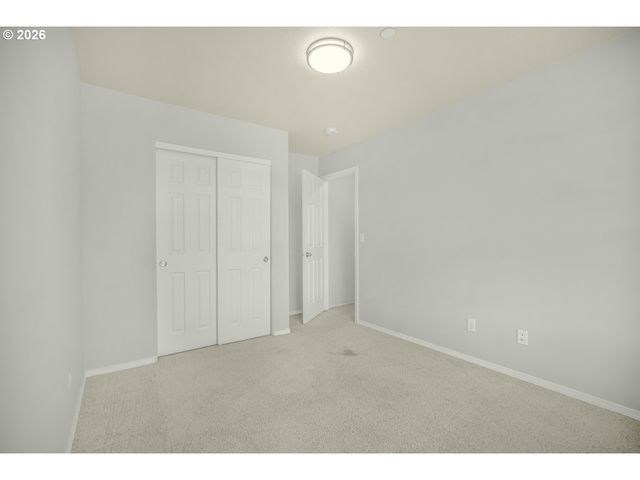 12675 Sw NIGHT HERON Ln 102, Beaverton, OR 97007