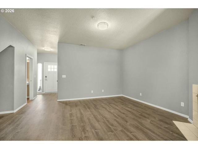 12675 Sw NIGHT HERON Ln 102, Beaverton, OR 97007