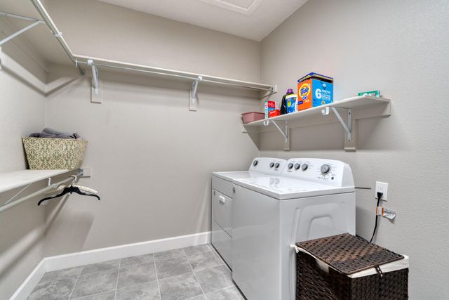 1954 CASTLE PEAK Loop NE, Rio Rancho, NM 87144