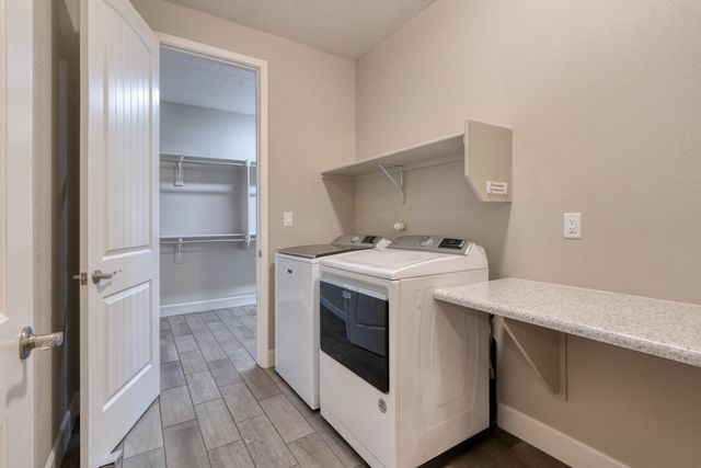 1954 CASTLE PEAK Loop NE, Rio Rancho, NM 87144