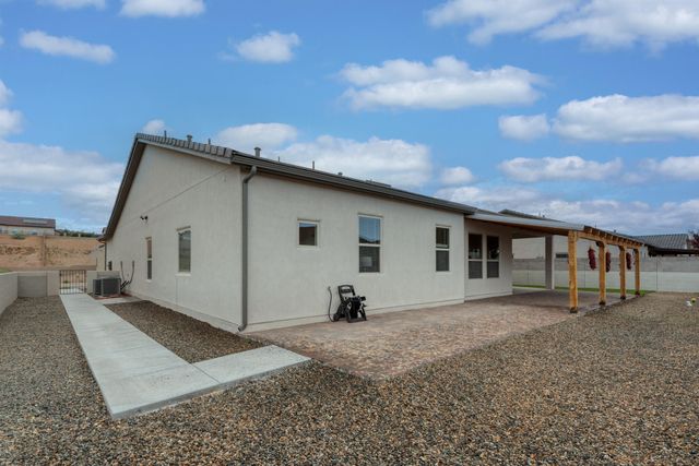 1954 CASTLE PEAK Loop NE, Rio Rancho, NM 87144