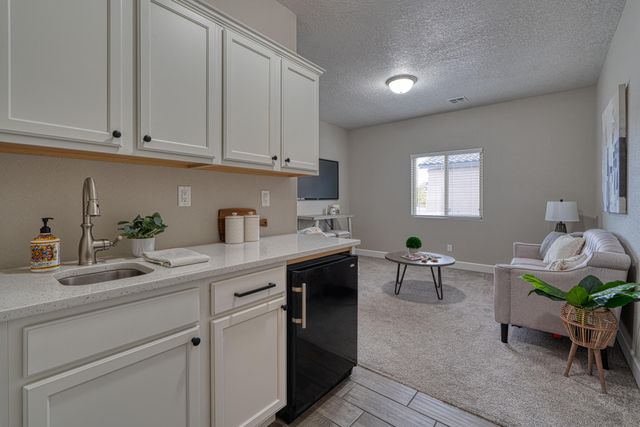 1954 CASTLE PEAK Loop NE, Rio Rancho, NM 87144