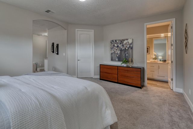 1954 CASTLE PEAK Loop NE, Rio Rancho, NM 87144