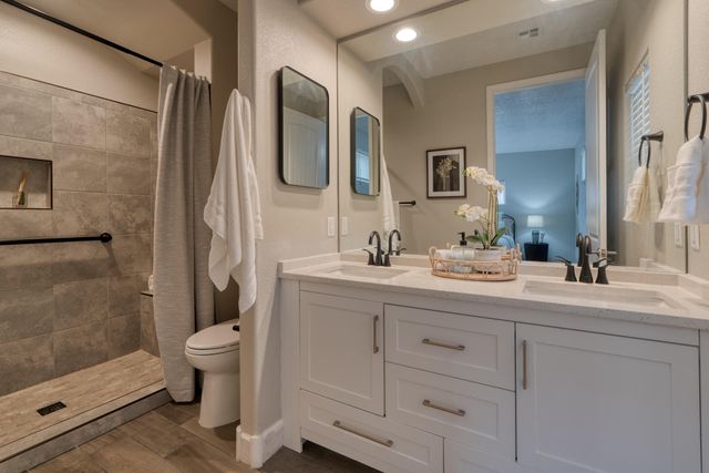 1954 CASTLE PEAK Loop NE, Rio Rancho, NM 87144