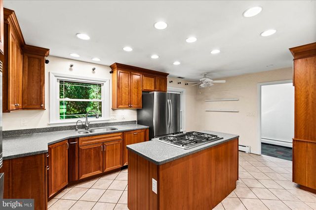 11220 DAHLGREN RD, King George, VA 22485