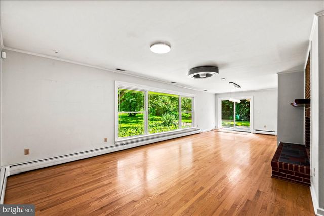 11220 DAHLGREN RD, King George, VA 22485